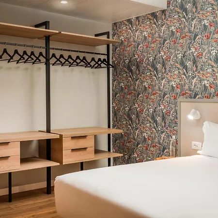 Hotel Bypillow Goldoni Florenz