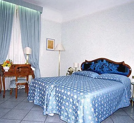 Hotel Bypillow Goldoni Florence